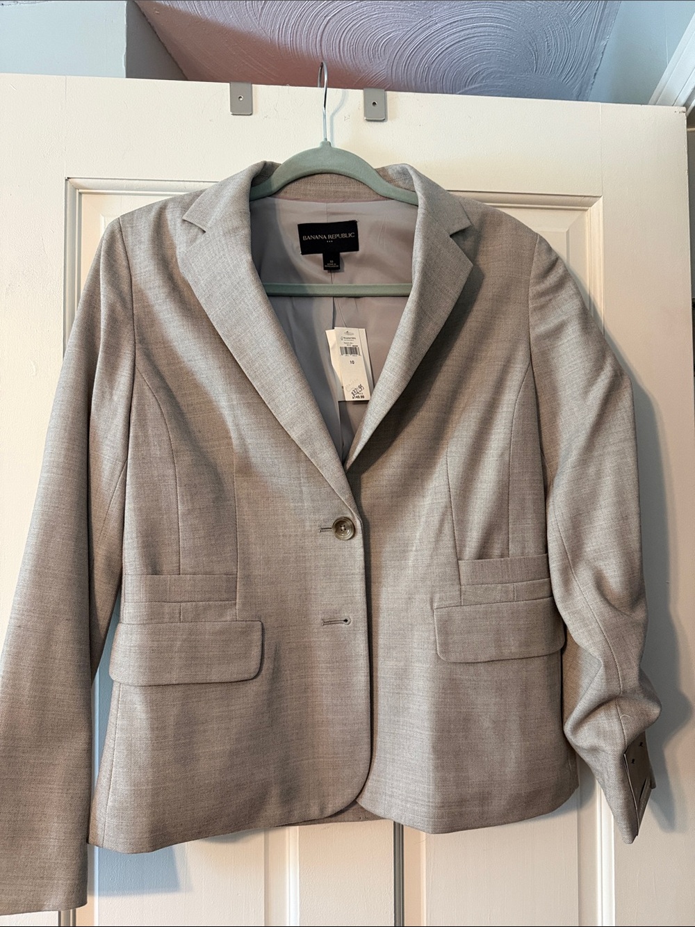 Banana Republic Women's light tan Single-Button Tailored Blazer